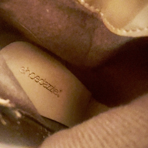 Shoe dazzle rose gold metallic faux leather booties. Ruffled edge. Size 7.5 - Picture 8 of 8